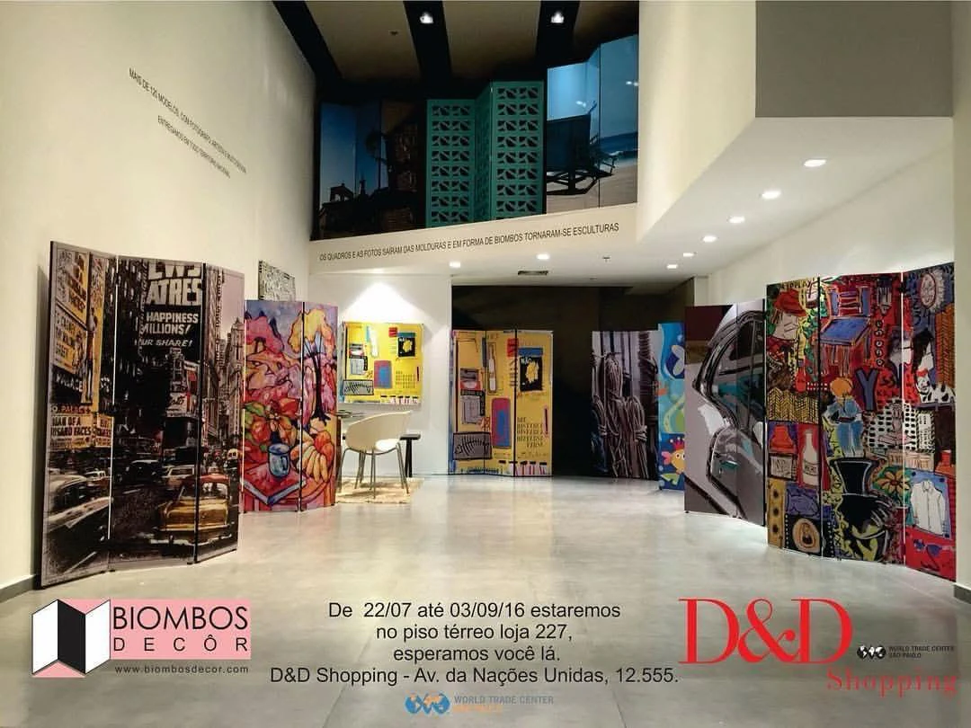 Biombos Decor store at D&D Shopping in 2016, with art-covered folding screens arranged throughout the space.